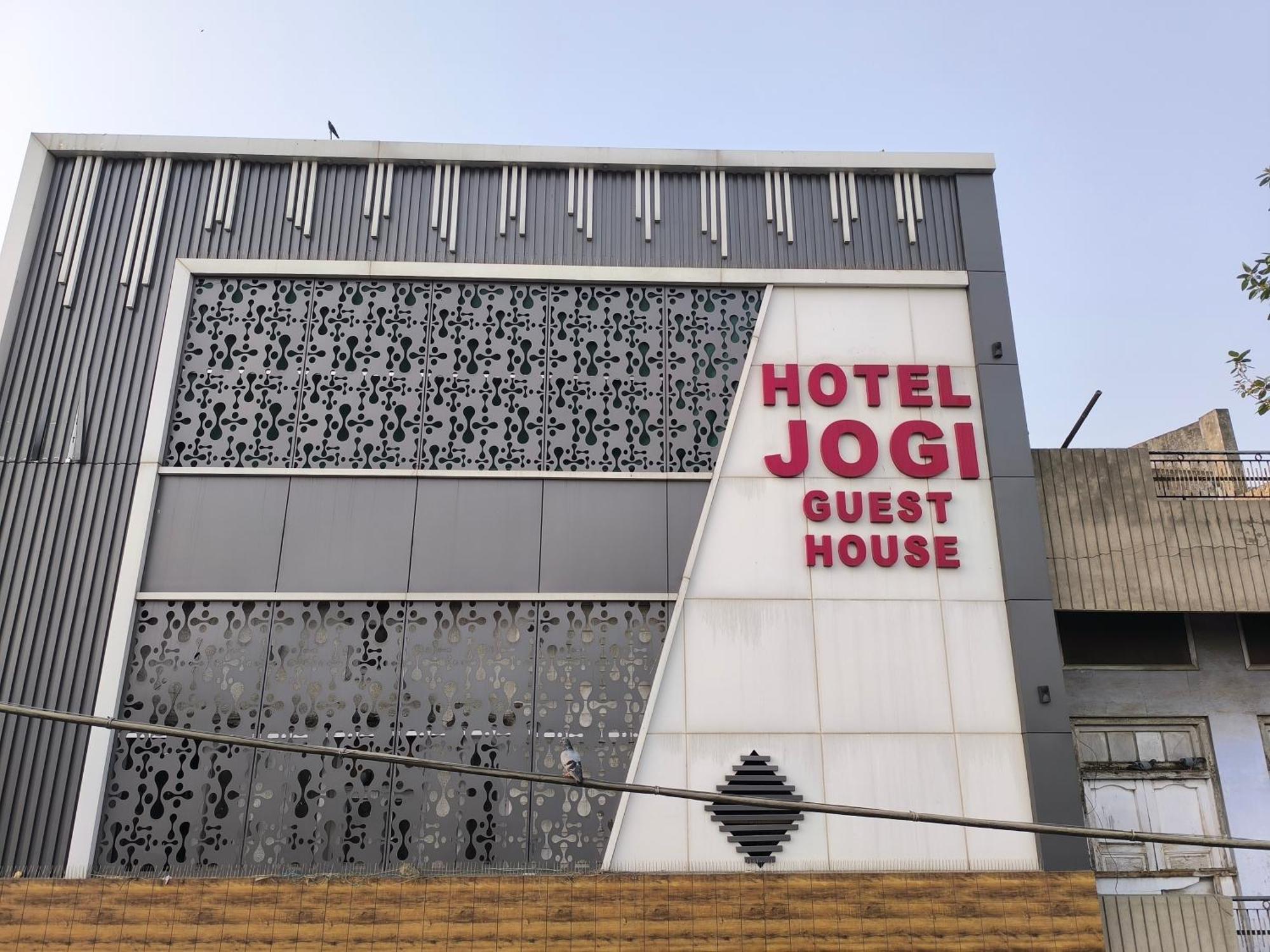 Hotel Jogi Guest House Welcome All Families, Friends, Groups, Couples, Singles Fully Airconditioner, Attach Washrooms, Lift, Wifi, 24 Hours Room Service, Power Backup Амритсар Экстерьер фото