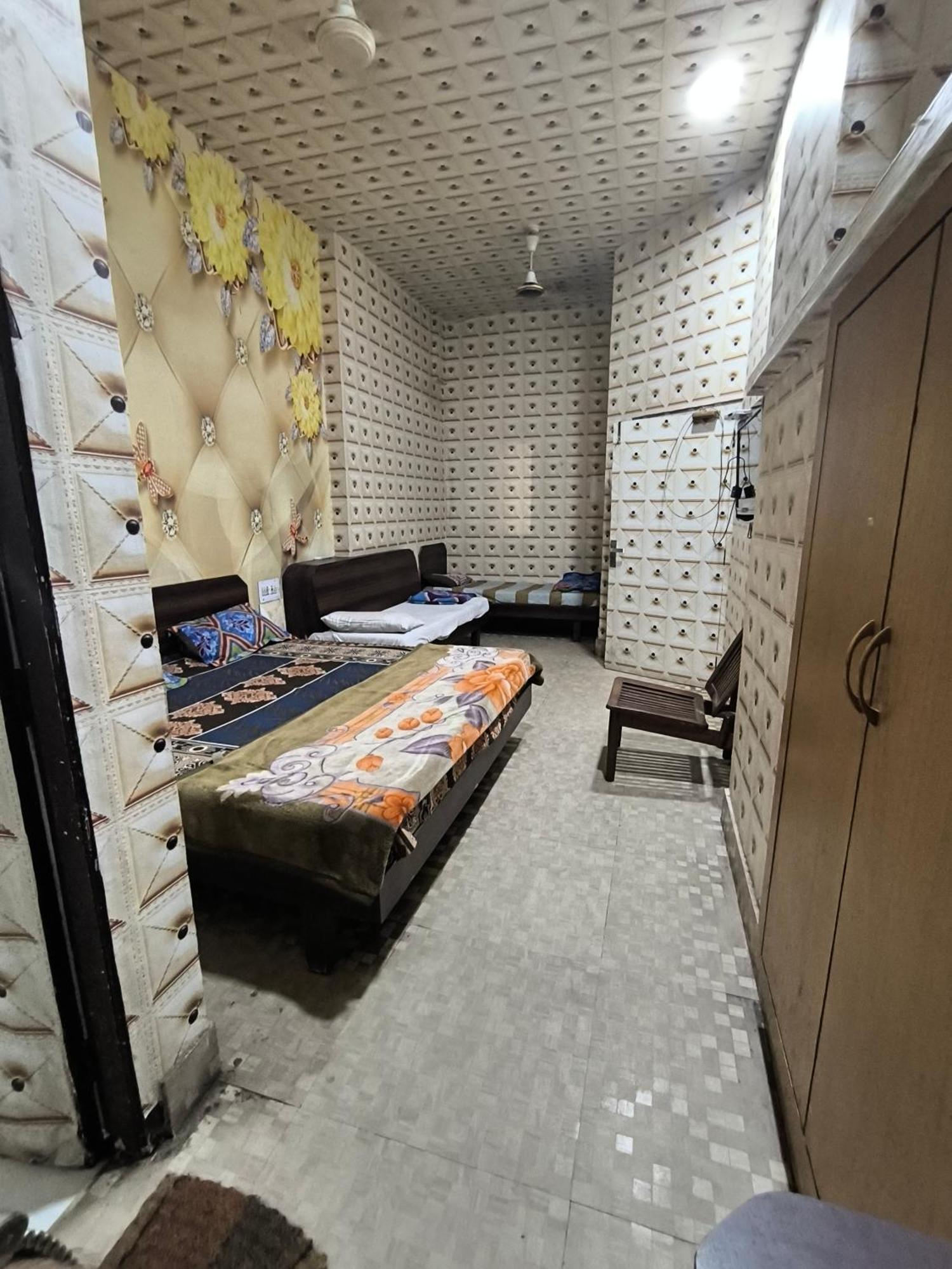 Hotel Jogi Guest House Welcome All Families, Friends, Groups, Couples, Singles Fully Airconditioner, Attach Washrooms, Lift, Wifi, 24 Hours Room Service, Power Backup Амритсар Номер фото